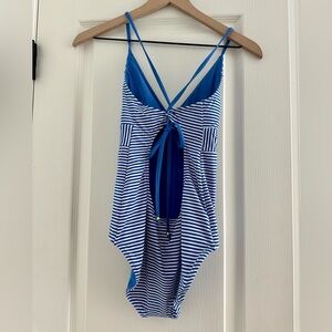 Marlin and White Striped Vineyard Vines Swimsuit Size XS